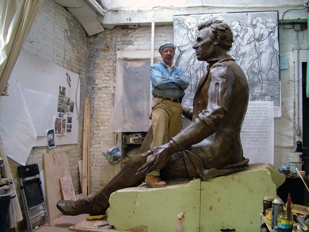 Ed Hamilton Sculptor with Lincoln Statue